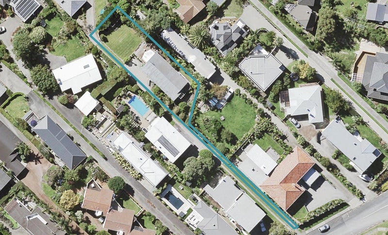 156 Aberdeen Road, Campbells Bay, Auckland - Carousel 1