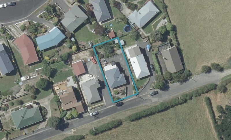 14 Allen Road, Green Island, Dunedin - Carousel 1