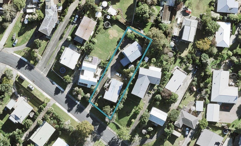 80 Brian Crescent, Stanmore Bay, Whangaparaoa - Carousel 1