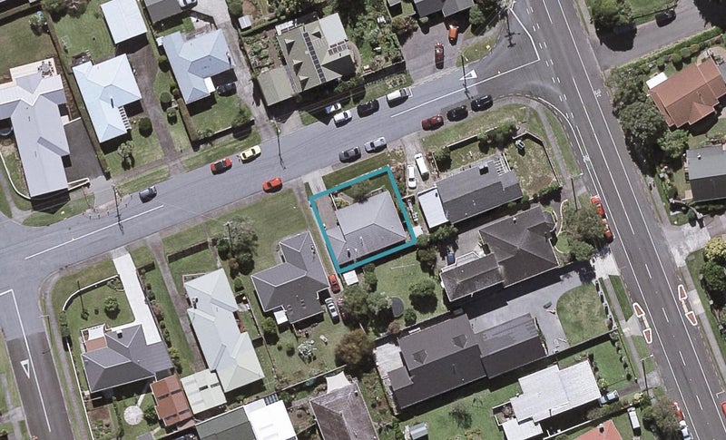 1 Smith Road, Merrilands, New Plymouth - Carousel 1