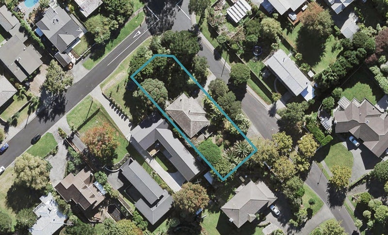 23 Oakford Crescent, GREENHITHE, AUCKLAND - Carousel 1
