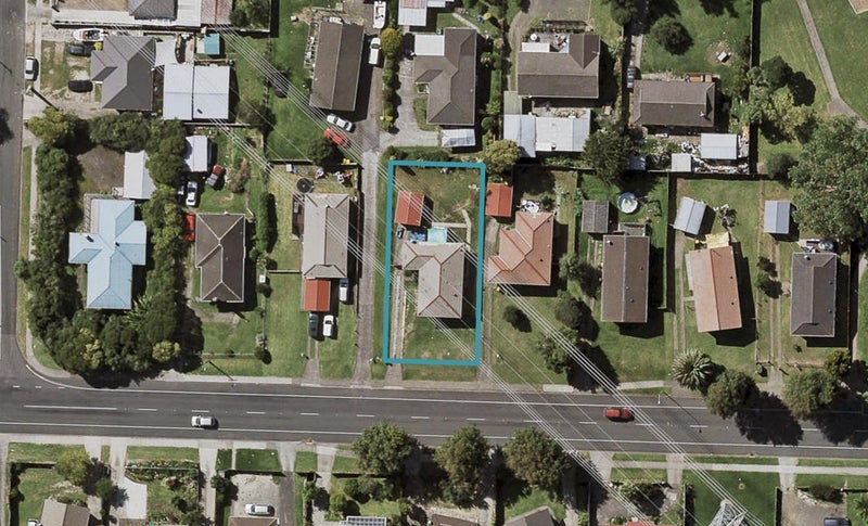 58 Flat Bush Road, Clover Park, Auckland - Carousel 1