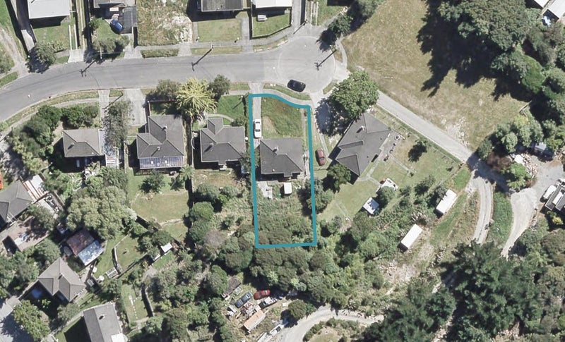 13 Buller Grove, Naenae, Lower Hutt - Carousel 1