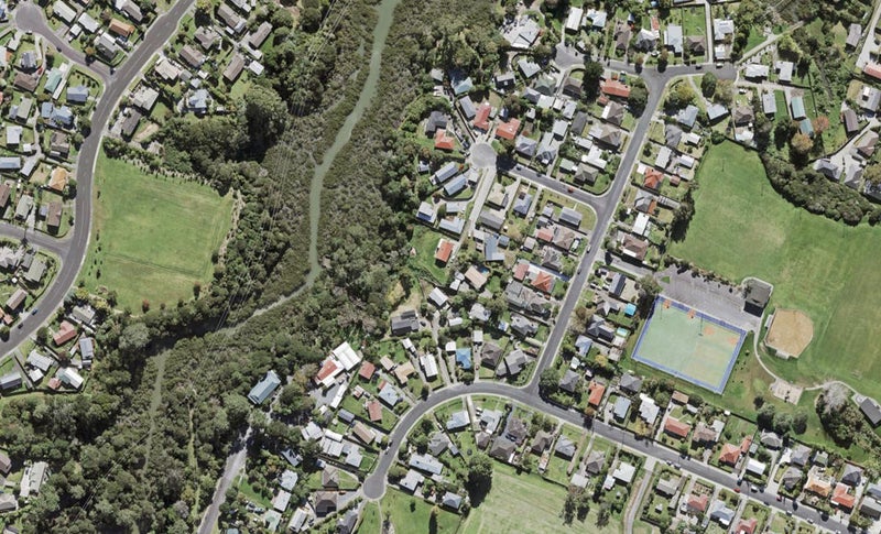 10A Maybelle Place, Kelston, Auckland - Carousel 1