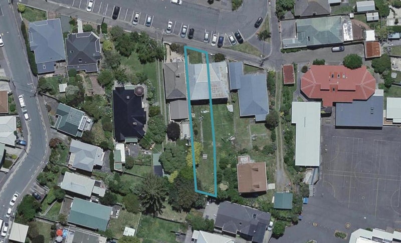 21 Naughton Terrace, Kilbirnie, Wellington - Carousel 1