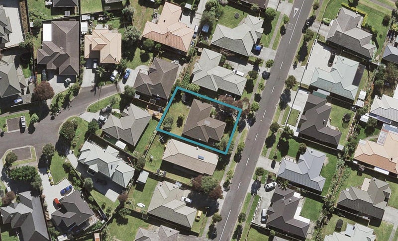 72 Crossandra Drive, Mangere, Auckland - Carousel 1