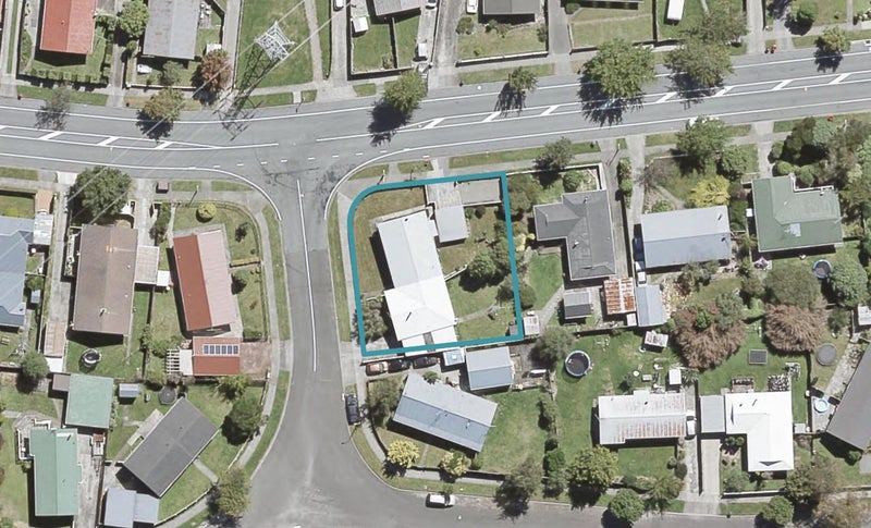 1/72 Gemstone Drive, Birchville, Upper Hutt - Carousel 1