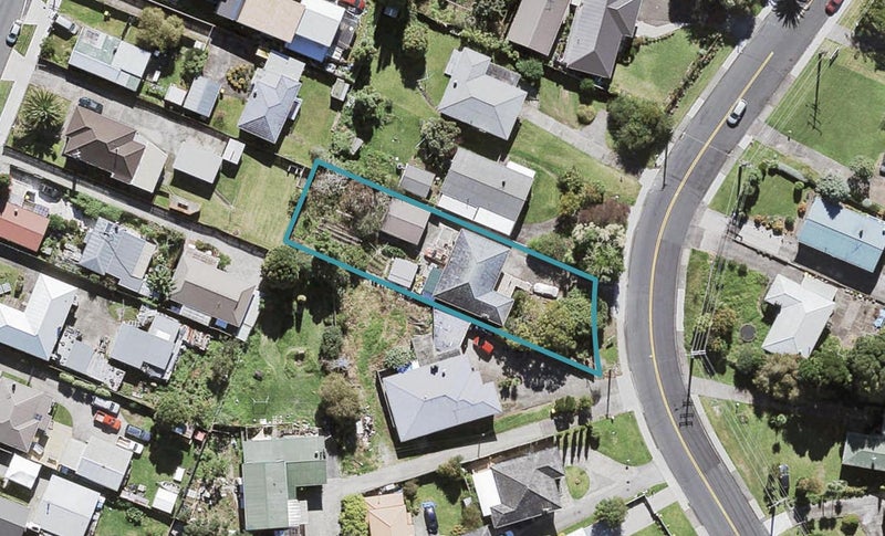 16 Kelwyn Road, Kelston, Auckland - Carousel 1