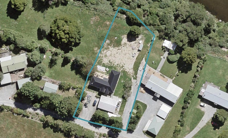 3C Ruby Grove, Birchville, Upper Hutt - Carousel 1