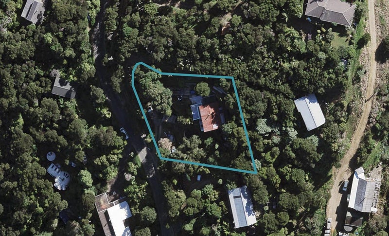 51 Crescent Road East, Ostend, Waiheke Island - Carousel 1