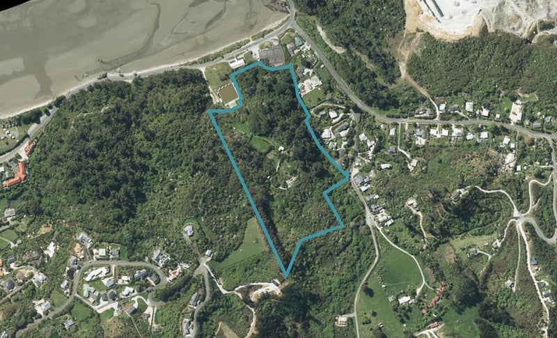 16 Haile Lane, Takaka - Carousel 1