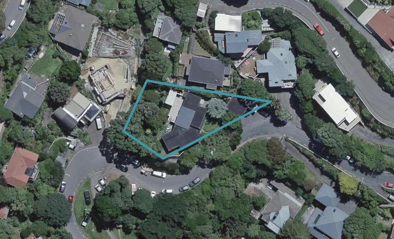 91 Sar Street, Wadestown, Wellington - Carousel 1