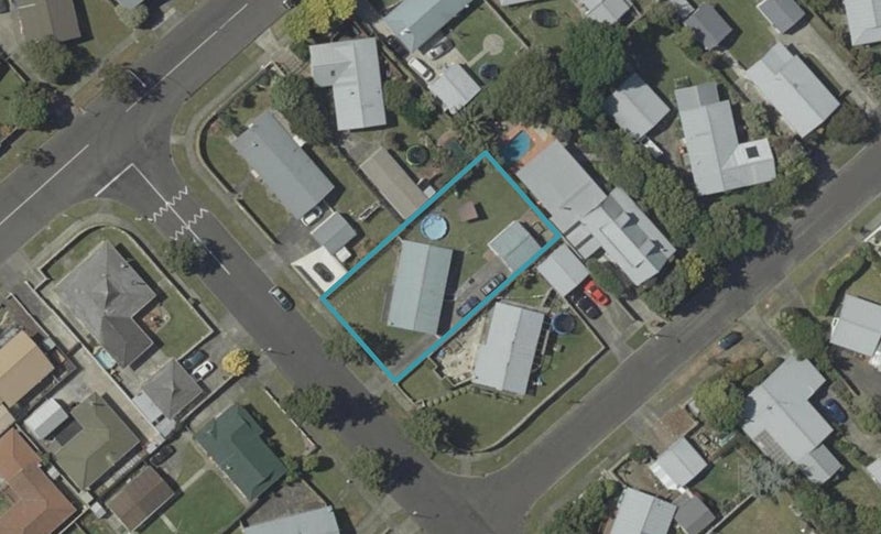 5 Bendigo Street, Cloverlea, Palmerston North - Carousel 1