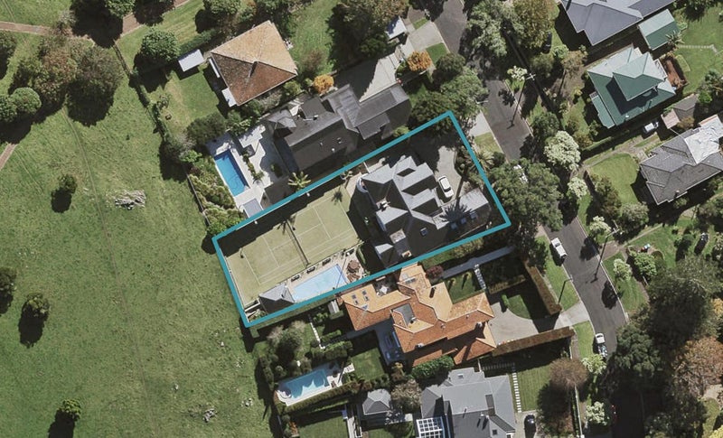 29 Maungakiekie Avenue, Greenlane, Auckland - Carousel 1