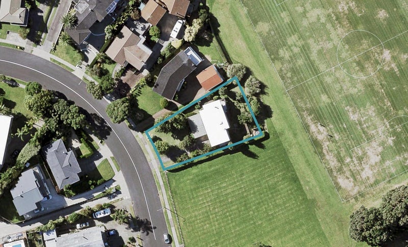 23 McCrystal Avenue, Bucklands Beach, Auckland - Carousel 1