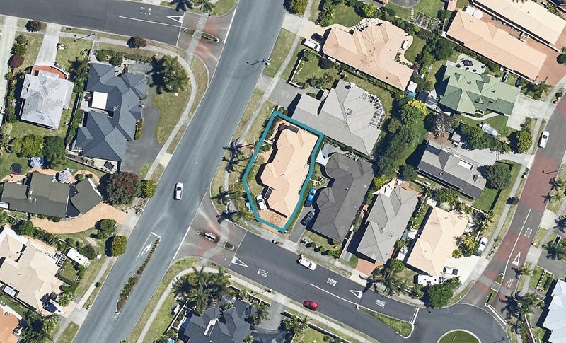 1 Santa Monica Drive, Papamoa Beach, Papamoa - Carousel 1