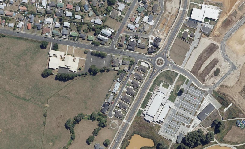2022 Wade Lane, Temple View, Hamilton - Carousel 1