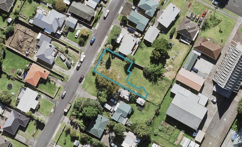 2A Edgerton Road, Te Atatu Peninsula, Auckland - Carousel 1