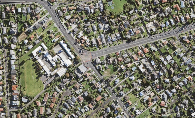 1 Maioro Street, New Windsor, Auckland - Carousel 1