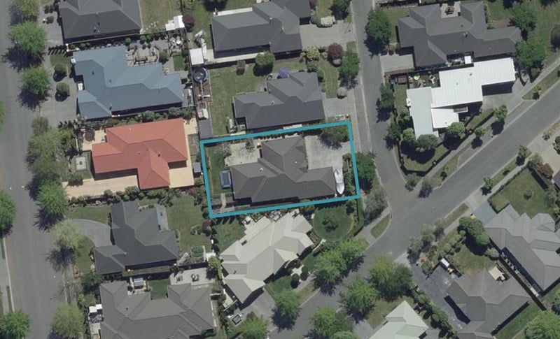 24 Parkside Crescent, Northwood, Christchurch - Carousel 1