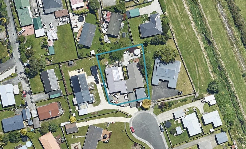 20 Logan Street, Fairy Springs, Rotorua - Carousel 1