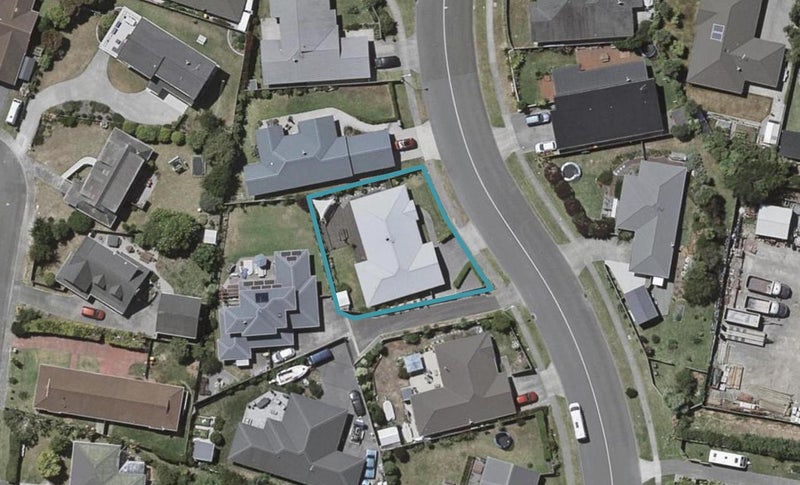 49 Hillcrest Road, Raumati Beach, Paraparaumu - Carousel 1