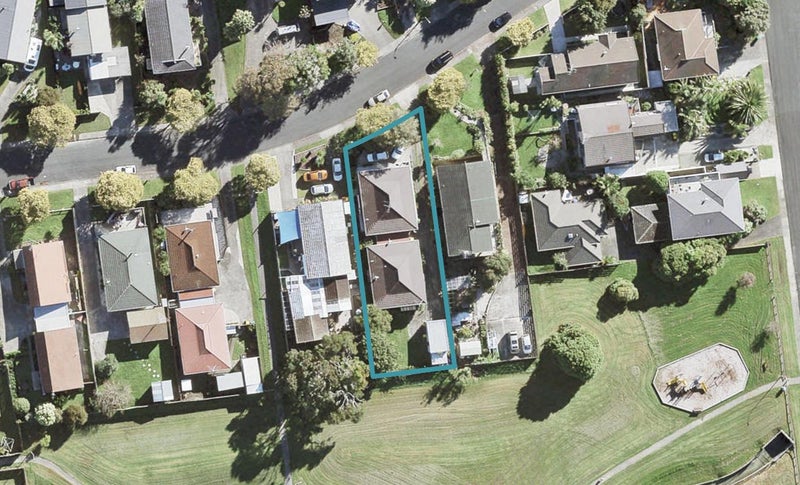 1/33 Thorburn Avenue, Red Beach, Red Beach - Carousel 1