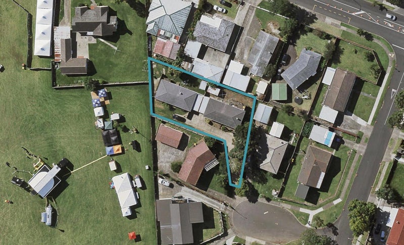 5B Sena Place, Clover Park, Auckland - Carousel 1