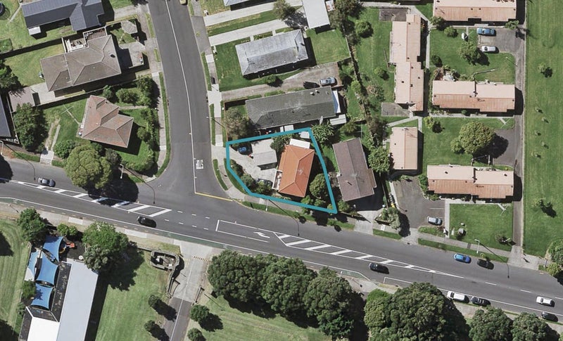 84 Howard Hunter Avenue, Saint Johns, Auckland - Carousel 1
