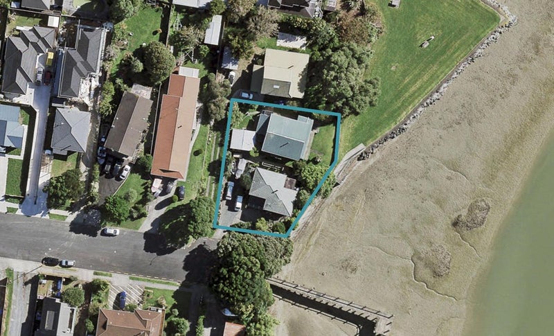 2/28 Beihlers Road, Weymouth, Auckland - Carousel 1