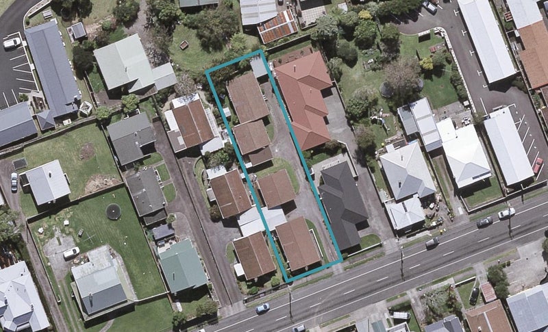 147 Lemon Street, Strandon, New Plymouth - Carousel 1