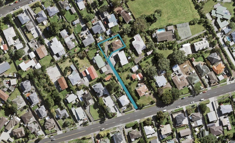 18A James Laurie Street, Henderson, Auckland - Carousel 1