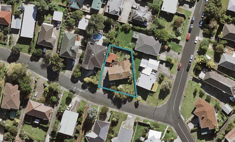 3 James Evans Drive, Northcote, Auckland - Carousel 1