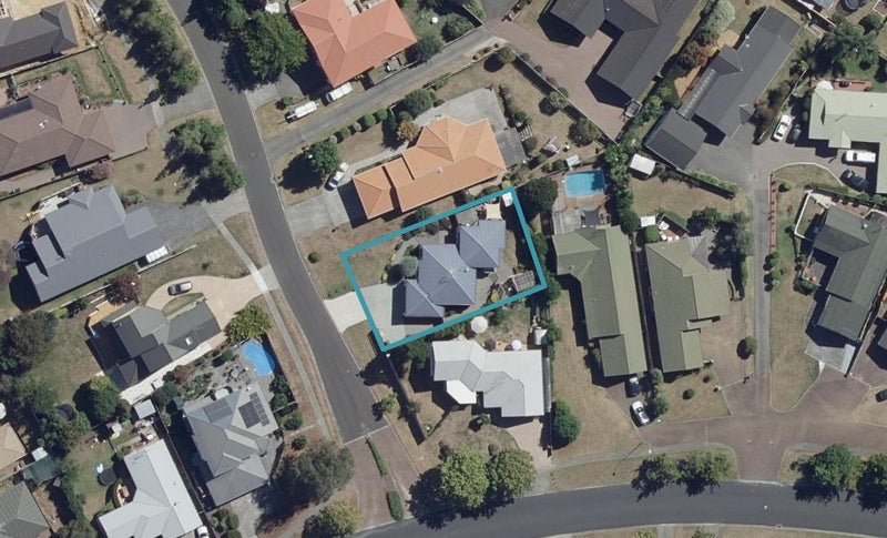 4 Silhouette Way, Western Heights, Hamilton - Carousel 1