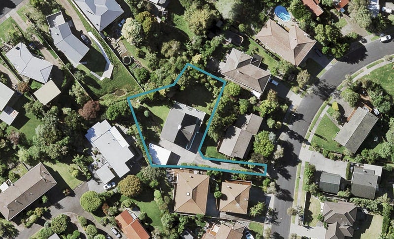 14 Lastel Place, Shelly Park, Auckland - Carousel 1
