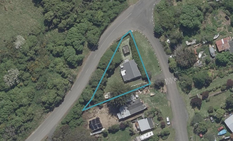 2 Driver Street, Long Beach, Port Chalmers - Carousel 1