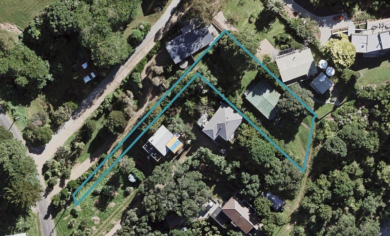 36 Korora Road, Oneroa, Waiheke Island - Carousel 1