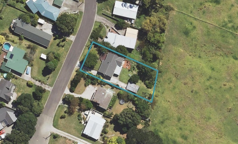 9 Wallis Road, Kaiti, Gisborne - Carousel 1