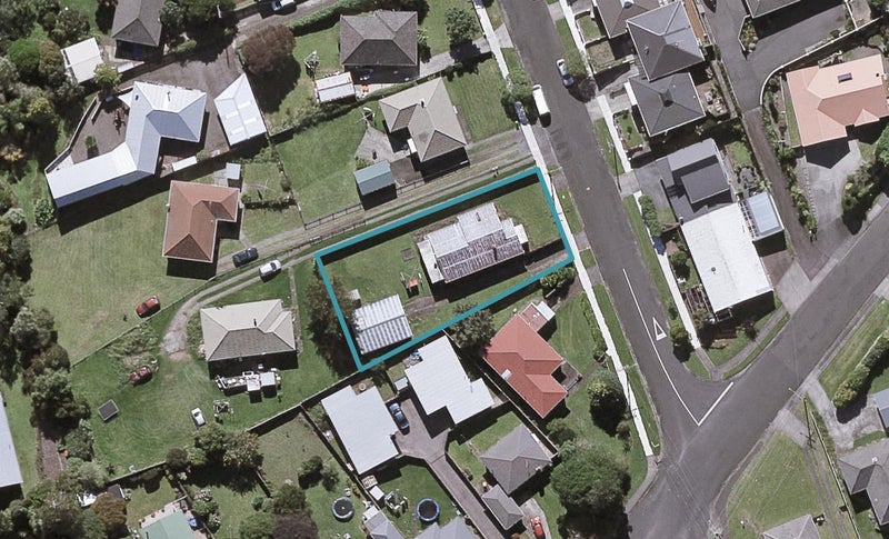 9 Budleigh Street, Frankleigh Park, New Plymouth - Carousel 1