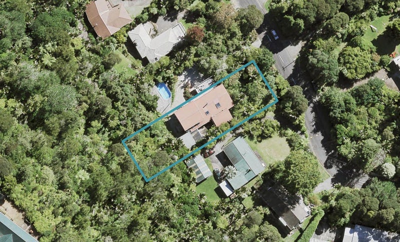 212 Konini Road, Titirangi, Auckland - Carousel 1