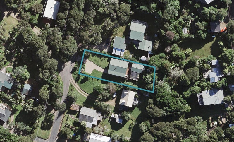 17 Valley Road, Omiha, Waiheke Island - Carousel 1