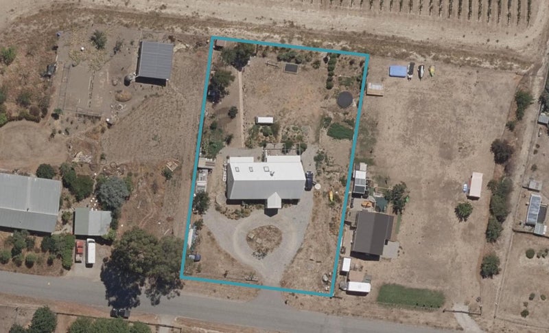 24 DOMAIN Road, Bannockburn, Cromwell - Carousel 1