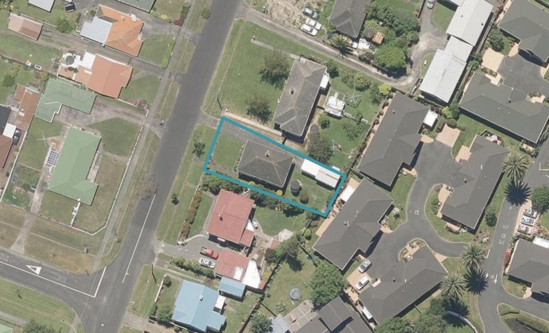 24 Tanguru Street, Whanganui East, Whanganui - Carousel 1