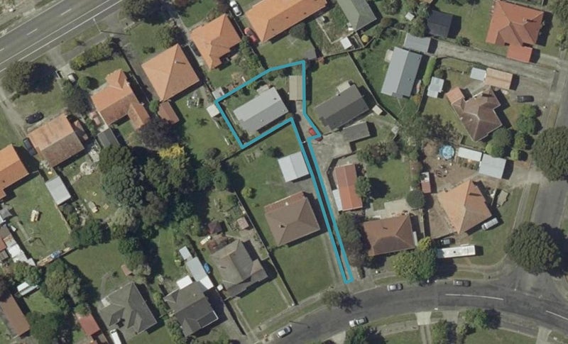 129A Savage Crescent, West End, Palmerston North - Carousel 1