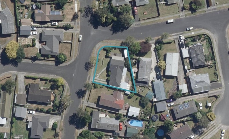 20 Manuka Street, Pukete, Hamilton - Carousel 1