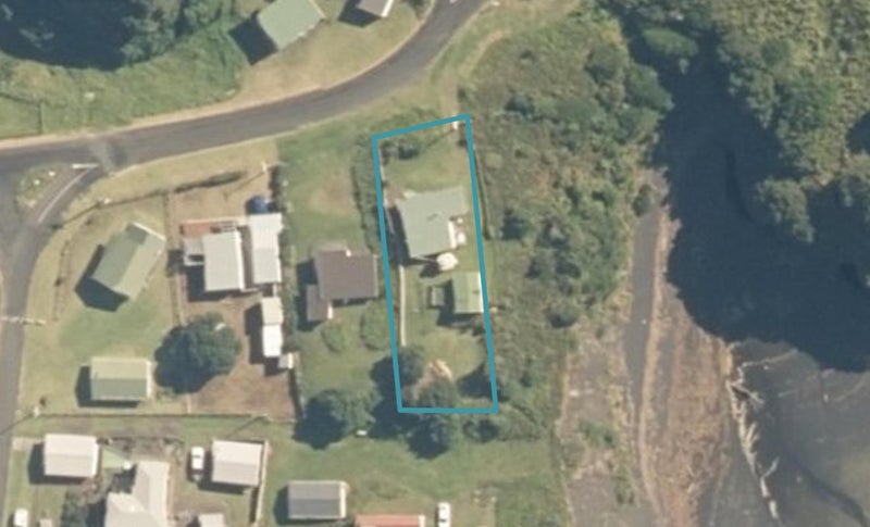 1 Beach Road, Mōkau - Carousel 1
