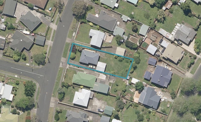 39 Selwyn Crescent, College Estate, Whanganui - Carousel 1