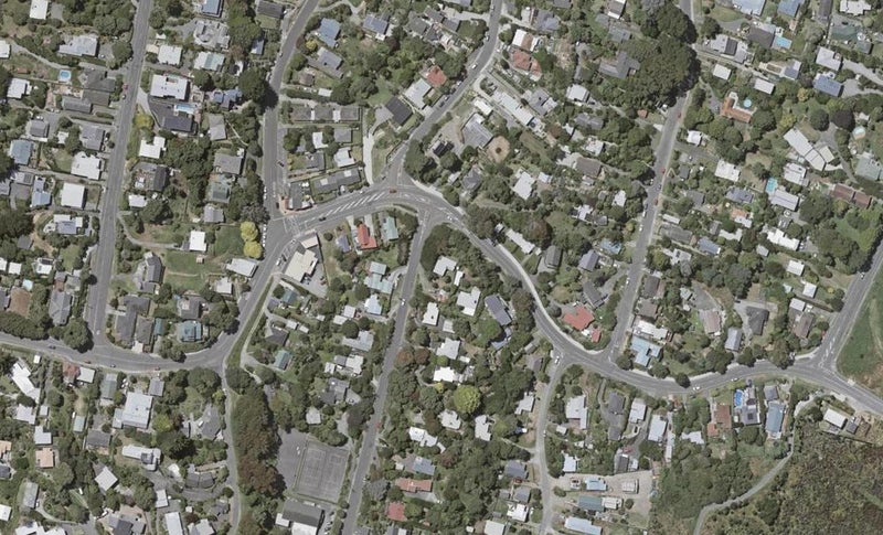 40 Poplar Avenue, RAUMATI SOUTH, PARAPARAUMU - Carousel 1