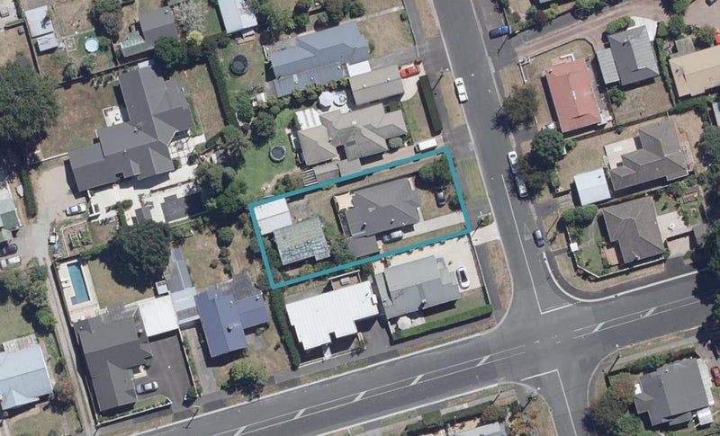 35 Graham Street, Hamilton East, Hamilton - Carousel 1