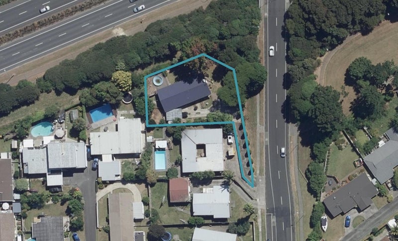 21 Totara Drive, St Andrews, Hamilton - Carousel 1